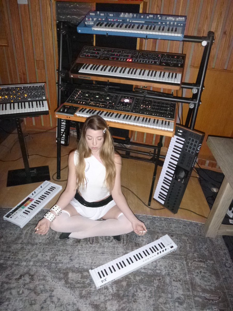 HANAtruly's tweet photo. iLoveMusic™ https://t.co/r4nNLBzB4S