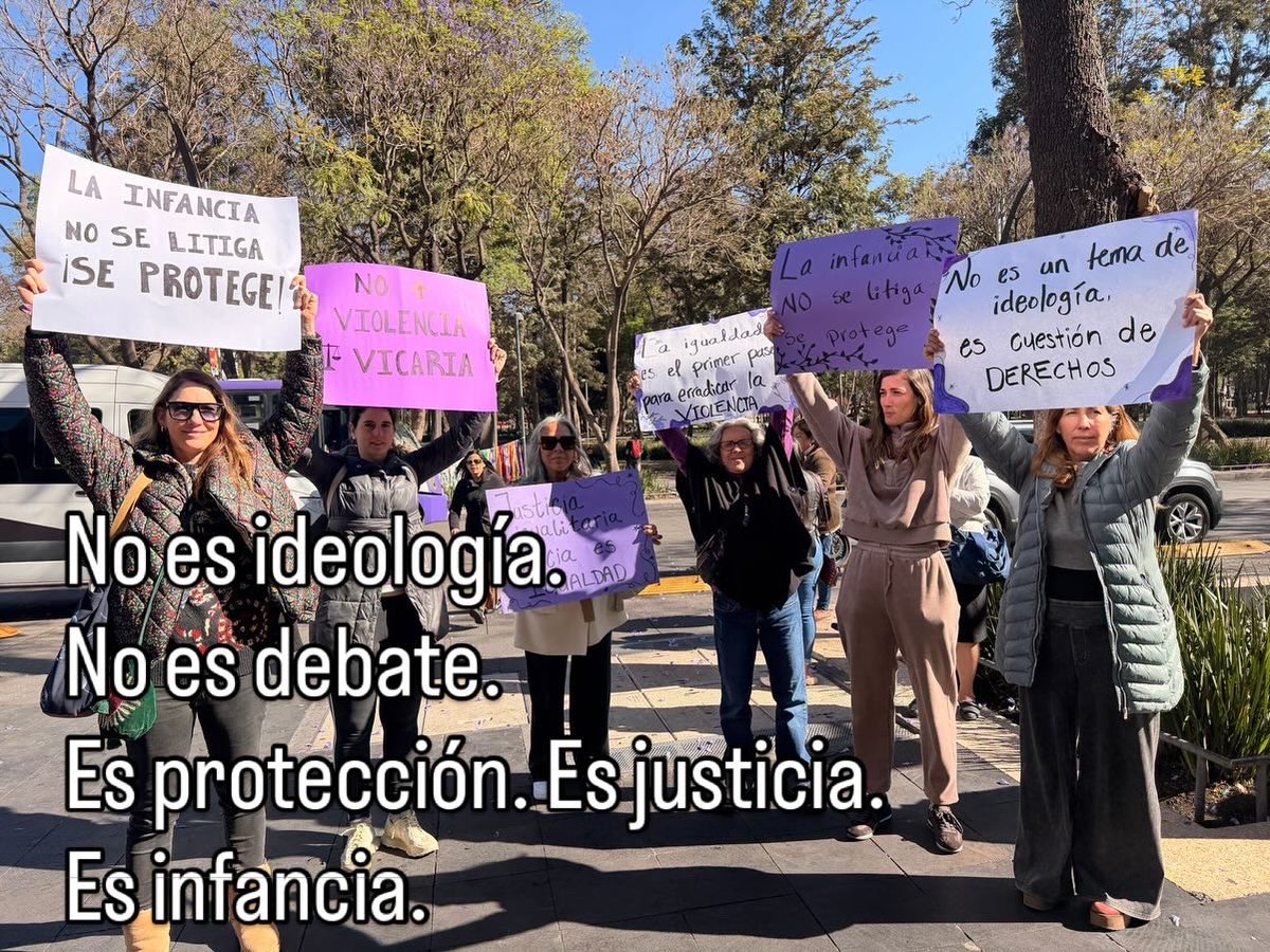 dediegosol's tweet photo. @PJCDMX Detrás de cada cartel hay una historia.
Y detrás de cada historia, un niño que merece paz, amor y protección. #LaInfanciaNoSeLitiga
#SeProtegeLaInfancia
#NoALaViolenciaVicaria https://t.co/5iUo307isj