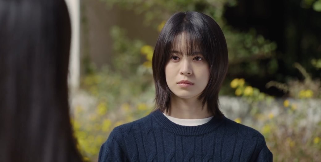 __kdramaland's tweet image. Rayoung put her child up for adoption, but the whole family passed away on the same day. Given Minseo’s behavior, I think she is that kid “Gaon” and she killed her adopted parents by arson.

#HonourEp7 #Honour