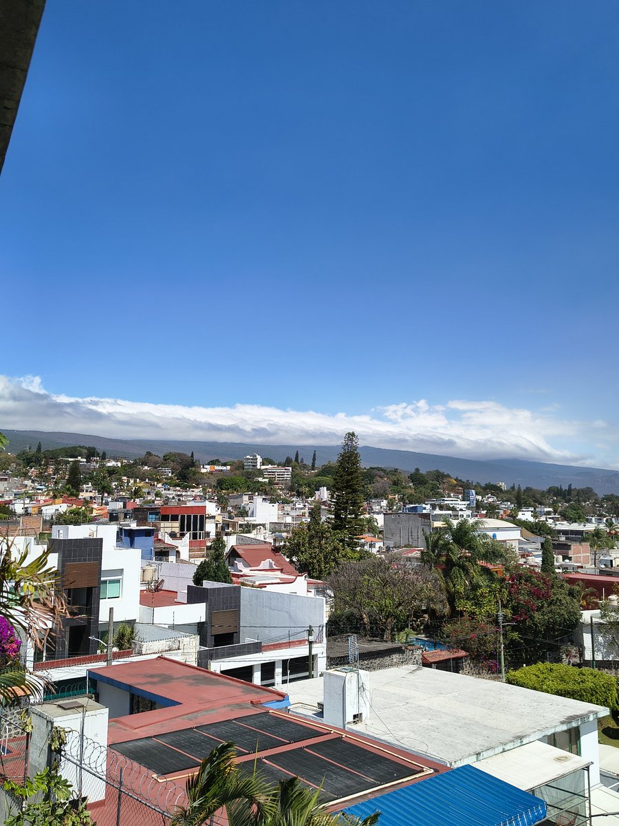 El frente frío llegando a Cuernavaca ayer.
#Felizlunes 👋🏻😄