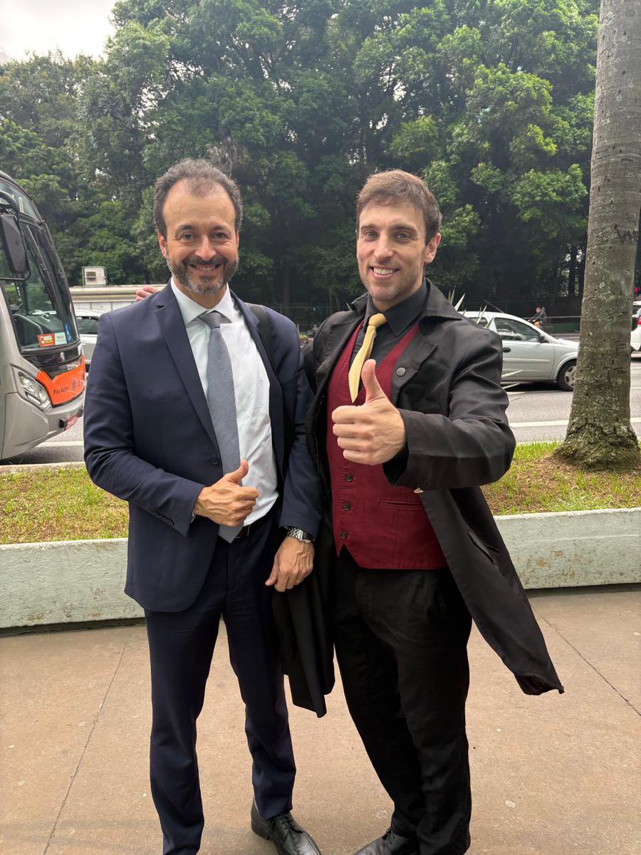 Post em homenagem ao meu querido amigo e advogado criminal Rogério Cury ! O mesmo especialista que já me livrou de 2 prisões (aquela promovida pela Maria Do Rosário do PT e aquele pedido de prisão que veio da ala bolsonarista da câmara). Agora o Dr Cury acaba de reverter a prisão