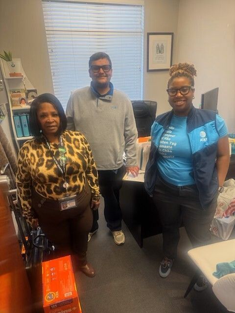 VOASCLA's tweet photo. A big SHOUT OUT to the fine folks at the AT&amp;T Corporate Office  in Baton Rouge.  Thanks to their generosity, One-Stop staff members were able to put together and distribute outreach bags to distribute to our clients ahead of the weekend! https://t.co/5MDqYo3D3J