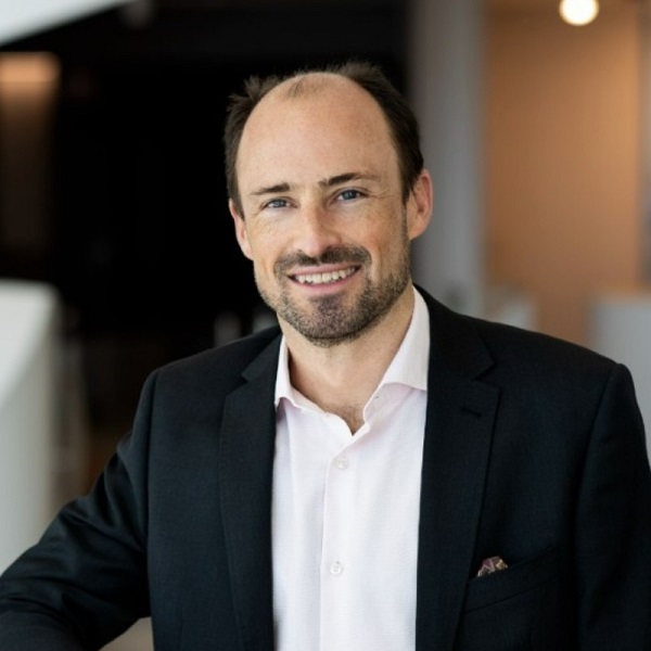 austfintech's tweet image. Fintech Movers &amp;amp; Shakers - @OFX appoints James Georgeson as new Chief Financial Officer

australianfintech.com.au/ofx-appoints-j… #moversandshakers #jobs #fintechjobs #australianfintech #fintech #fintechnews #CFO #currency #FX #forex