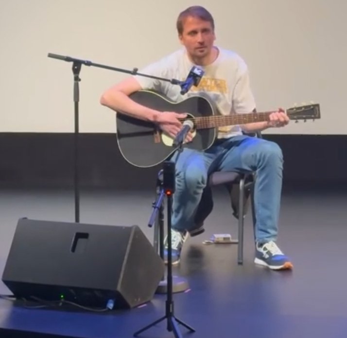 scribble and discard tweet media