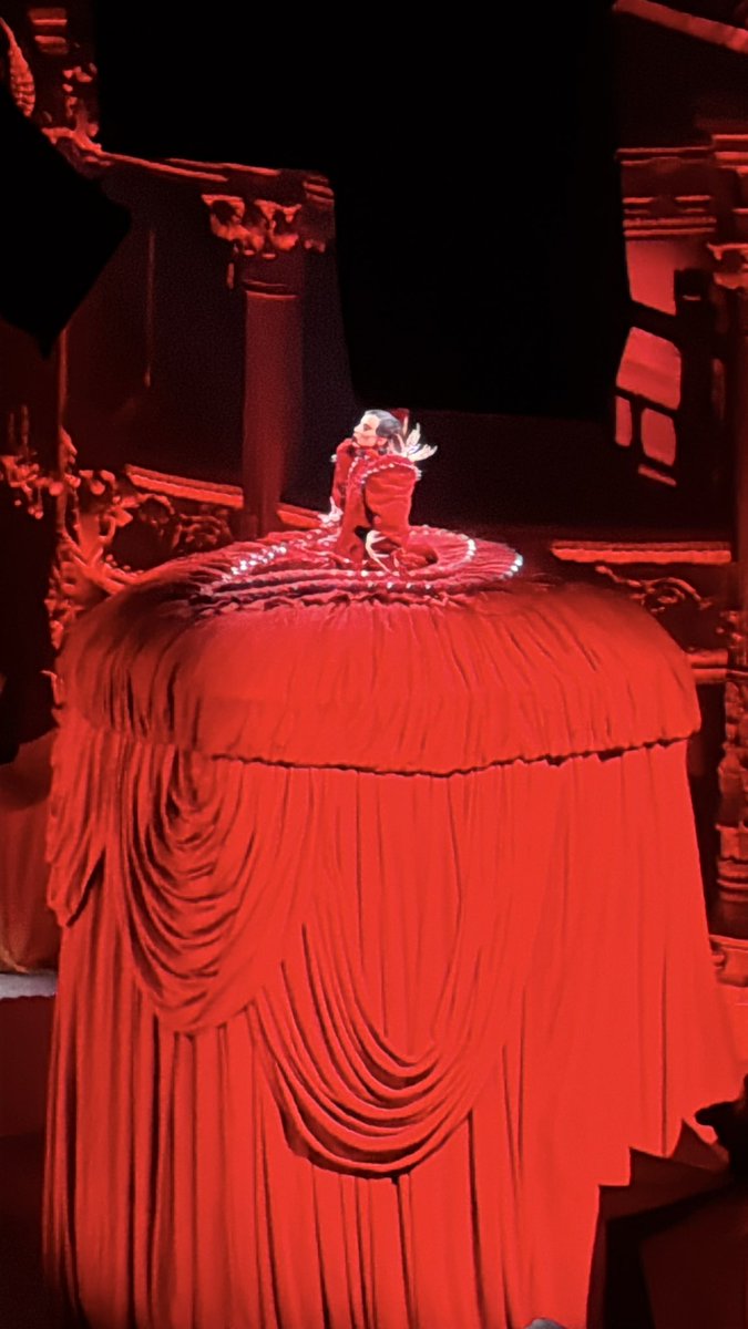 Gaga was amazing last night! So happy I was able to see her #MAYHEMBall #ladygaga #littlemonsters #TheMayhenBallTour #WelcomeToTheOpera