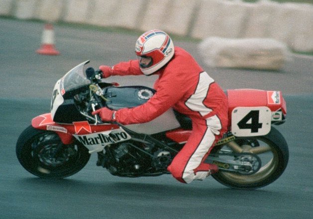 popsyosh34's tweet photo. 🇬🇧4️⃣🏁 @robmcelnea1
#FullFactory 😊 https://t.co/bl8klXOAc0