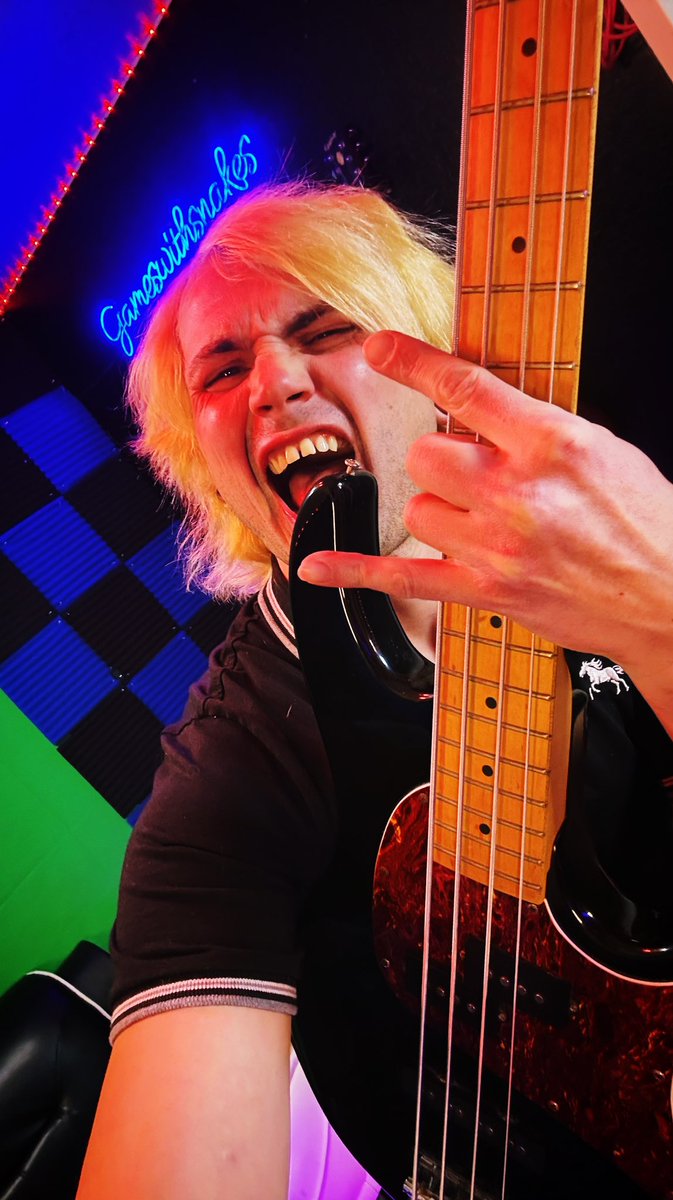 LIVE ON TWITCH  🤘🔥🔥