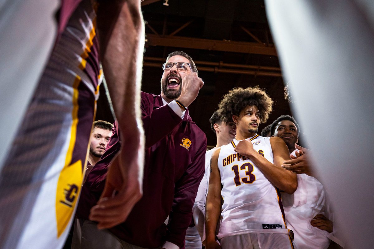 Adam Jaksa tweet media