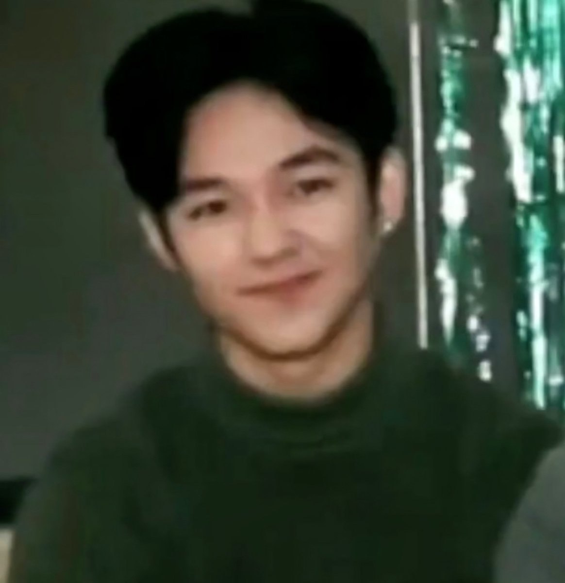 When his former classmates said he was a campus crush, I get it. I mean… teenage JL is ❤️

#제이엘 
#JLGaspar