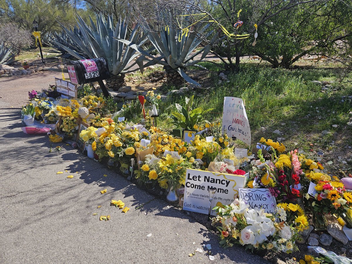 JLRINVESTIGATES's tweet photo. The makeshift memorial outside Nancy Guthrie's home is growing. https://t.co/uTiCJex4Cf