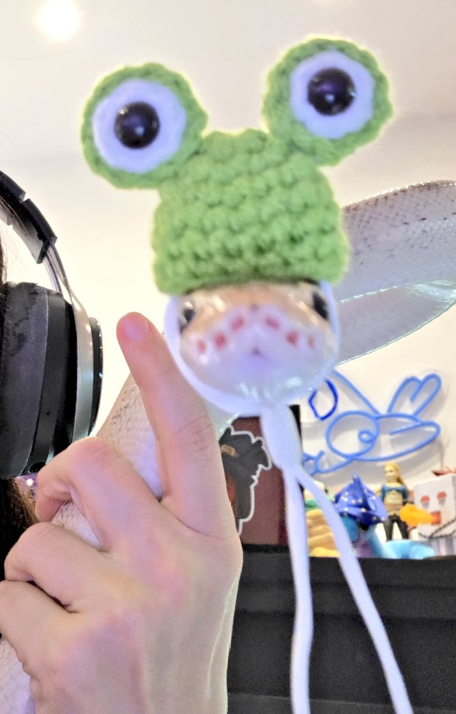 Kara Corvus tweet media