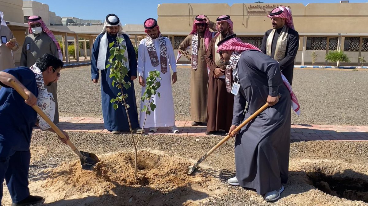 Qurayyatmentalh's tweet photo. #تغطية | 📸

منسوبي مستشفى إرادة والصحة النفسية بالقريات أحد مكونات #تجمع_الجوف_الصحي ، يقيمون فعالية إنشاء وزراعة حديقة التأسيس احتفاءً في #يوم_التأسيس.  

#يوم_بدينا_1727 
#جوفنا_صحي https://t.co/0SmxijH3vl