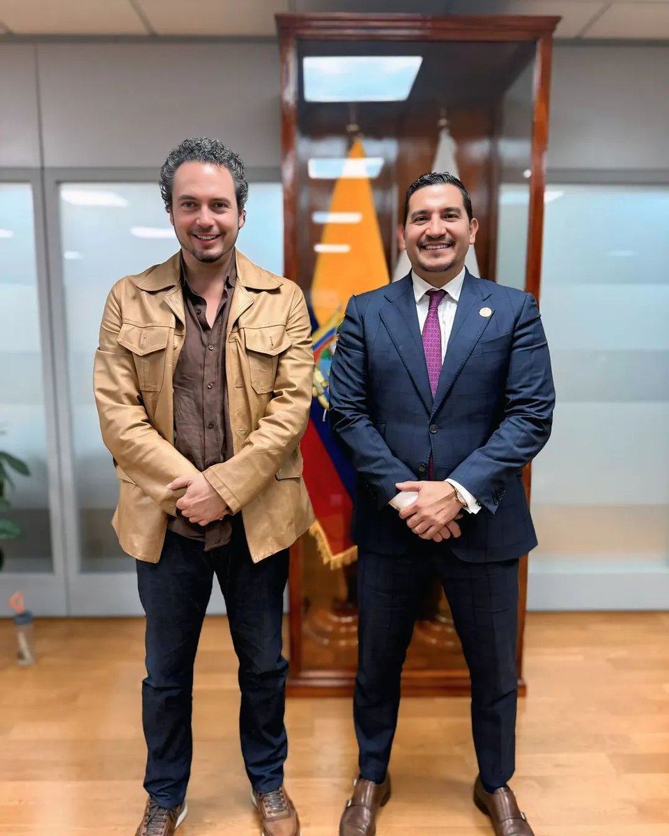 Jajajaja hablo pues, él que ahora es parte de la mafia 👇🏻