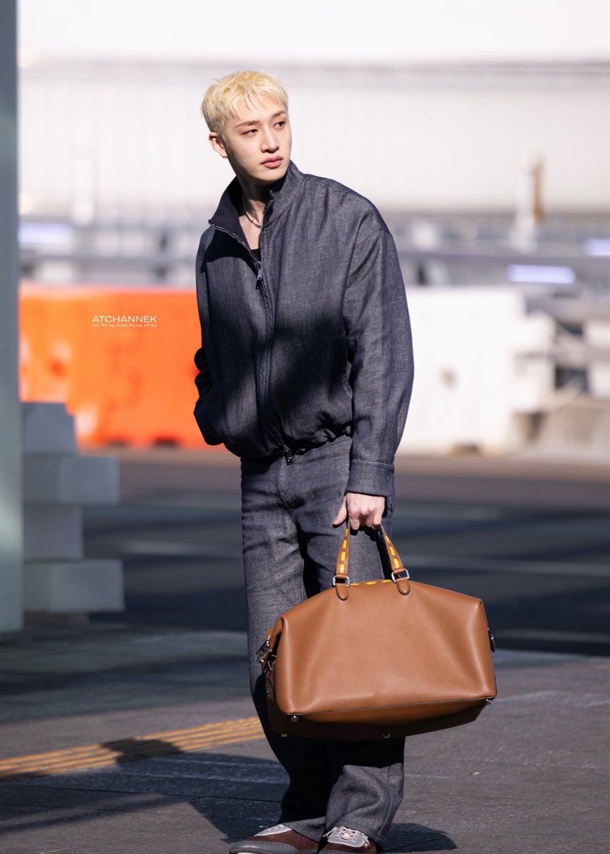 #️⃣ | Bang Chan ya se encuentra en Milan!!

Demosle una cálida recibida usando los nuevos tags!

BANG CHAN GRACES MILAN
#BangChanxFENDI
@fendi