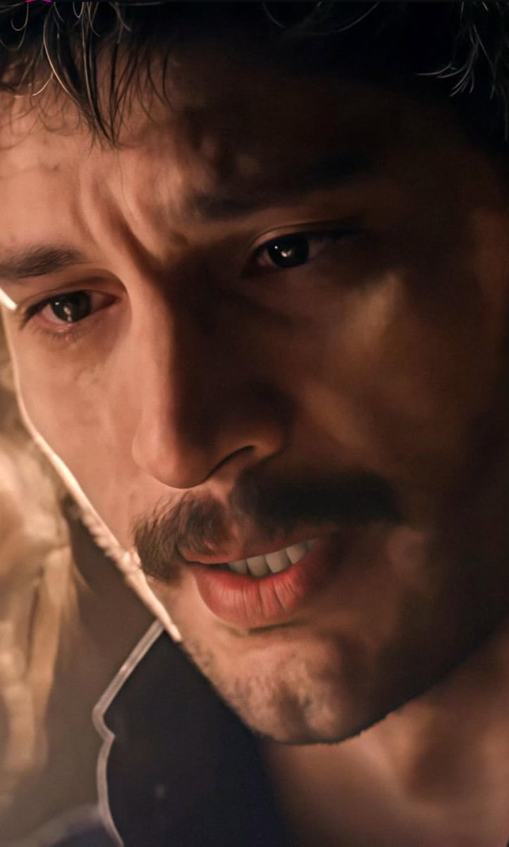 gözlerinde nihal kalmış yüreğim ararlarken .. 

#İlhanŞen #BiranDamlaYılmaz 
#HalefKöklerinÇağrısı #YılSer