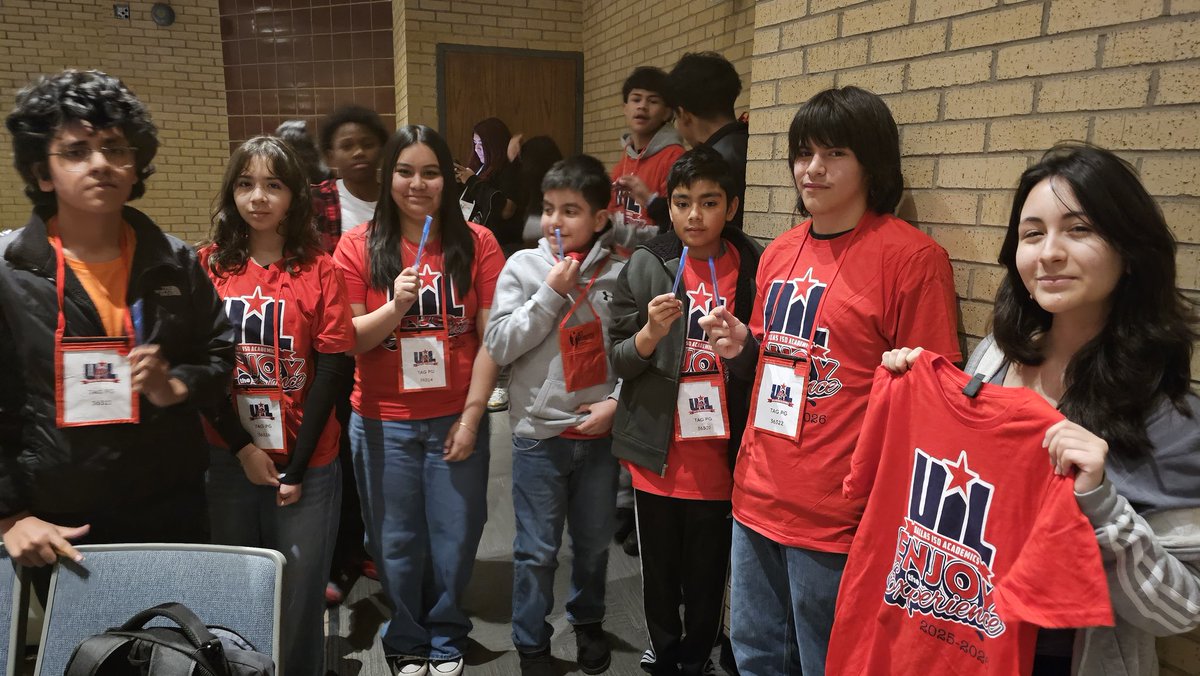 Mrs_Cortez12's tweet photo. Supplies ✅ 
Matching shirts ✅ 
Owl Pride ✅ 
Our @TAGinPG Middle School UIL team was ready this past Saturday! Can't wait for the results!

Thank you @MsPemble and Mr. Cabaniss for helping me prepare these kiddos! 

@DrReyC @AP_Pegues @dallasschools @disdactivities @DISDRegionIV #Region4SayNoMore