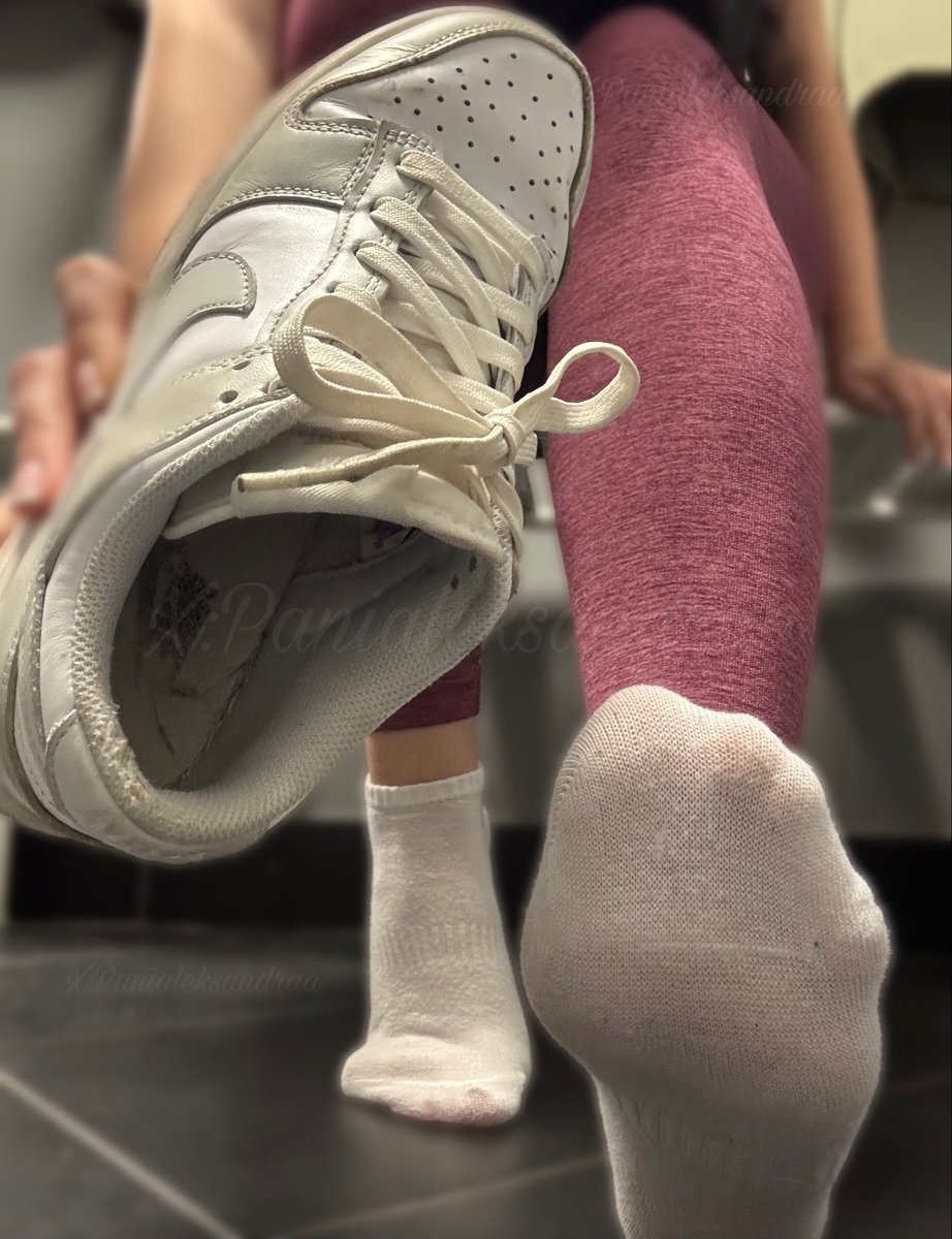 panialeksandraa's tweet photo. 🤢👟 https://t.co/EdymQwjmdI