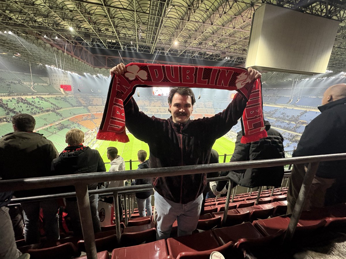 _MurphySean's tweet photo. Not the result I came to Milan for but big shoutout to Anto from @MilanClubDublin top man, great craic and helped in anyway he could to add to the experience, even giving the brother and I scarves, just a pity nothing we can do about Stevie Wonder in the VAR booth 🙃 https://t.co/HHvdtEscjt
