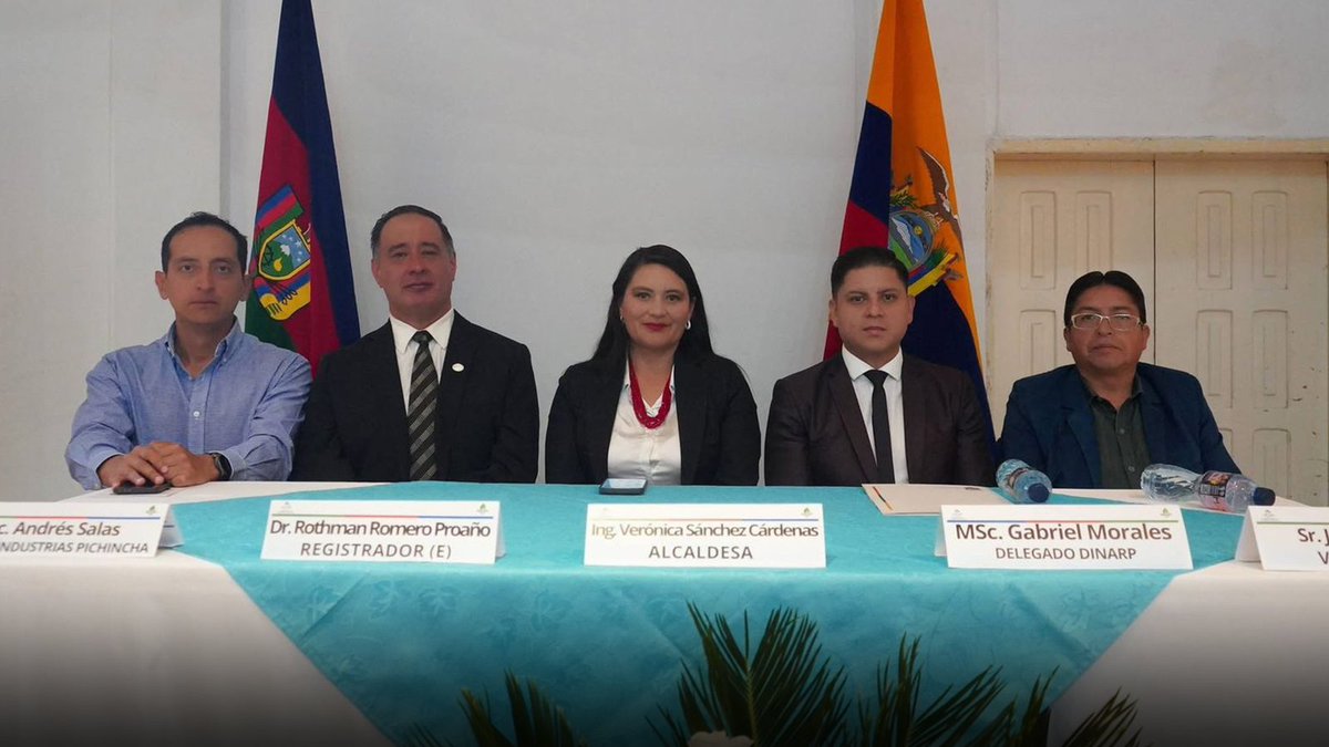 DinarpEc's tweet photo. #DinarpIbarra | Gabriel Morales, director zonal 1 (s) asistió a la Sesión Solemne por los 114 años de institucionalidad del Registro Mixto de Pedro Moncayo. En el acto Dinarp recibió un reconocimiento por la gestión y aporte al fortalecimiento de los registros.

#ElNuevoEcuador🇪🇨 https://t.co/ZBBxI9Jv5G
