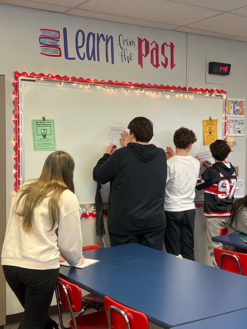 Lisa Van Curen tweet media