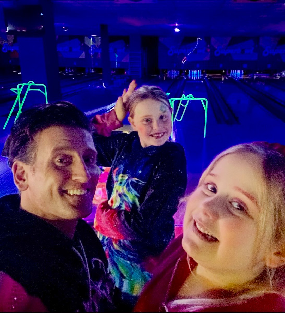 jonmosesvocals's tweet image. The proudest dad in the world.

I've been quiet on here, not because life stood still, but because I was fully present where it counted.

Love living life with them, at home and out making memories every day!

Two authentic, kind, funny girls, no medals needed. 

#ProudDad