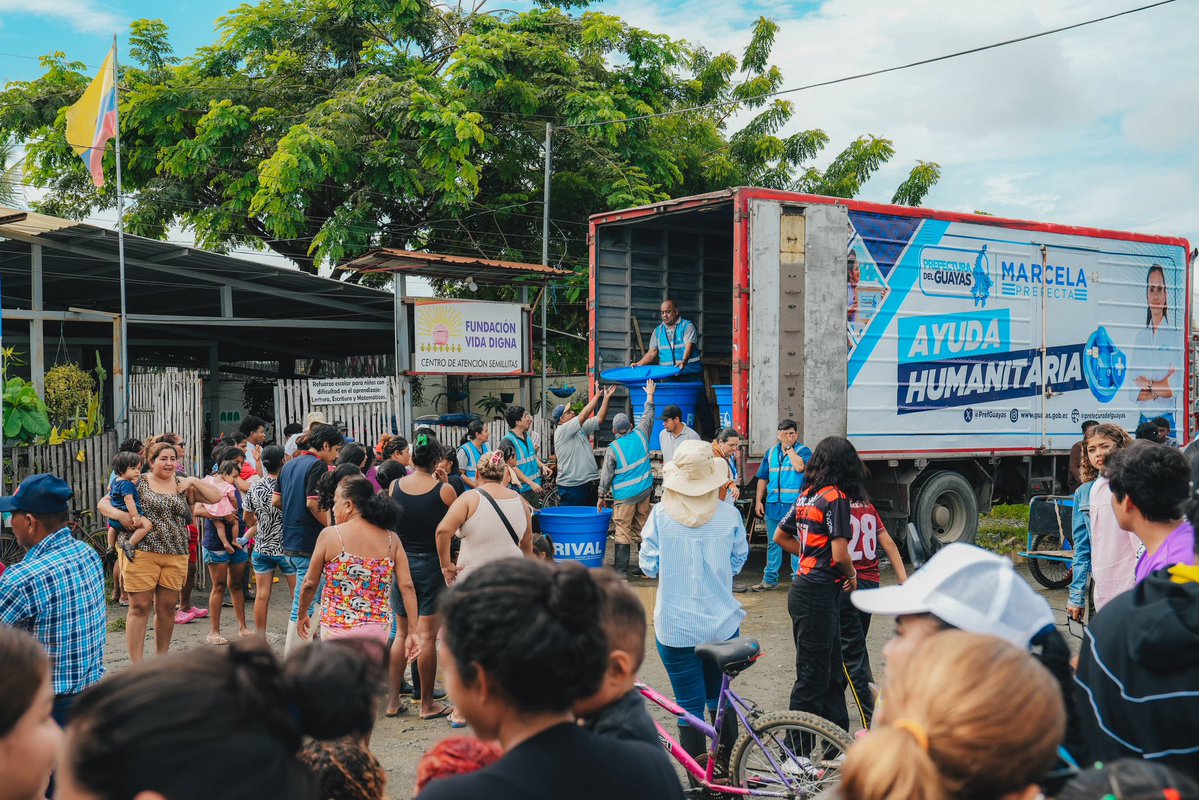 Nuestro equipo está desplegado en toda la provincia ante el invierno.
 Ya sumamos 31 emergencias.

Activamos asistencia humanitaria, brigadas médicas, veterinarias y de fumigación; entregamos kits de Agua Segura (tanques de 250L con pastillas potabilizadoras) y kits de dormida