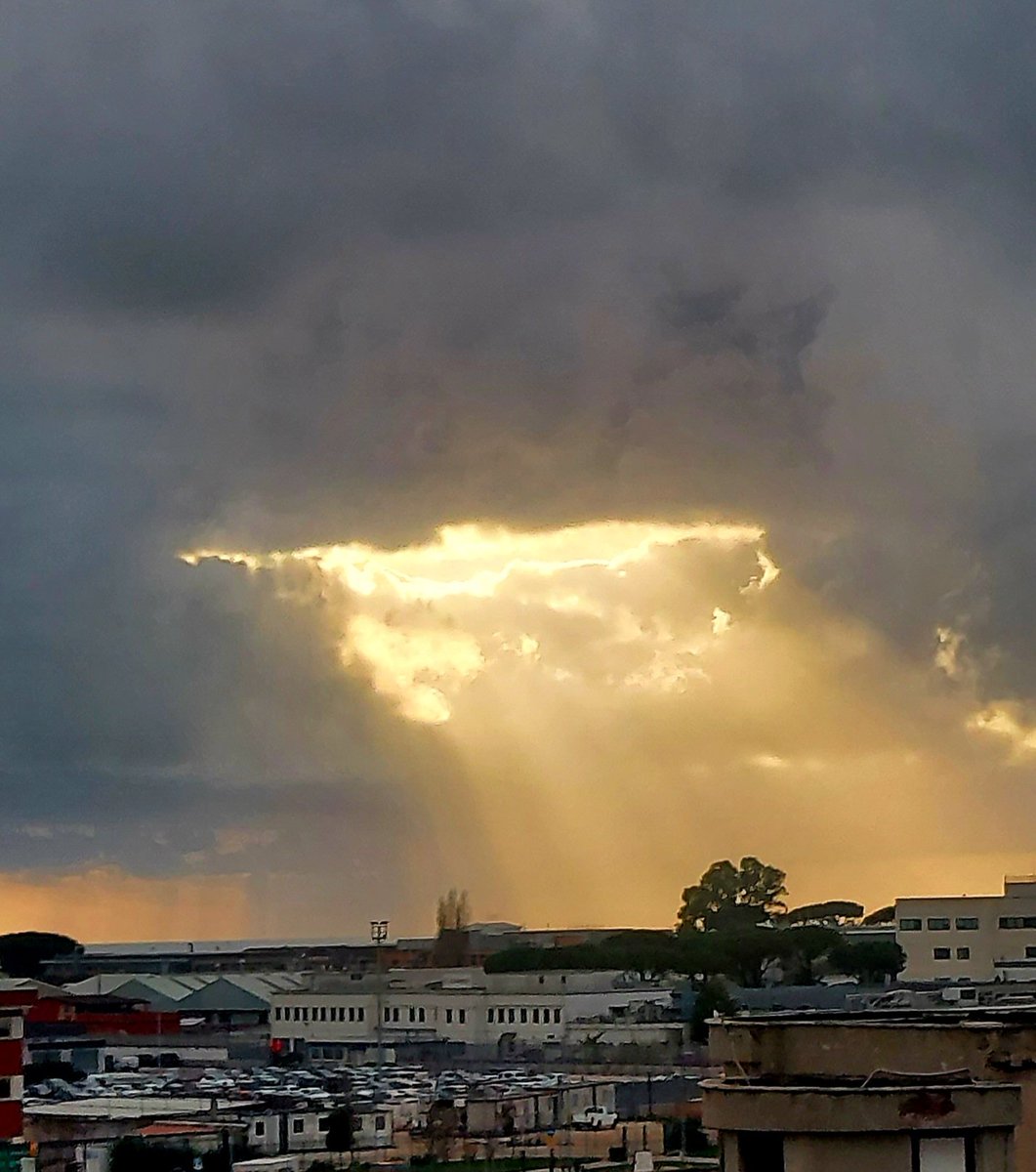 <a href="/MarekNapoli/">Francesco Targaryen 🔥</a> Buona sera_notte Franci e sogni belli 😘 ✨️ 🌜