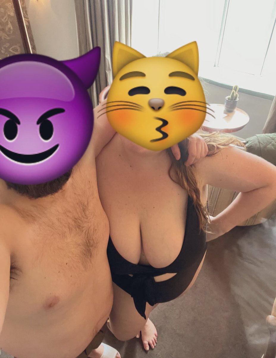 MrandMrsEngland's tweet photo. Hey guys!! Super excited about this account 🥰 a bit about us. We’re a couple from the UK, both in our 30’s ♥️love sex and everything to do with it!
We are going to remain faceless, just a privacy thing, work/family etc😅 we’re both excited with this new journey. Please follow ♥️ https://t.co/hGKQgZIMPv