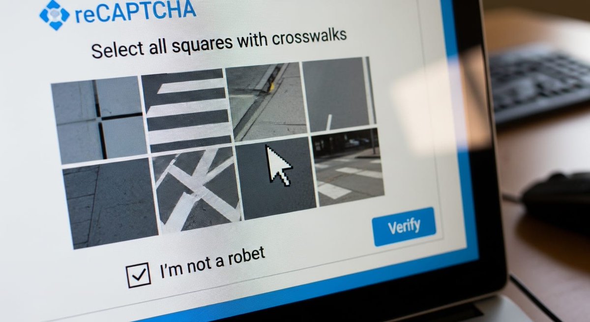 SmartData Collective tweet media