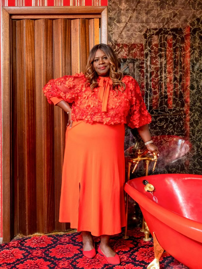 discovery+ tweet media