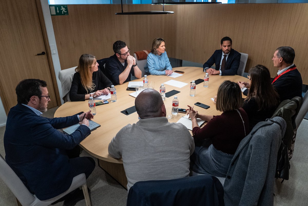 VOX Senado tweet media