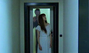 À 23h20 sur <a href="/ARTEfr/">ARTE</a> «Possession» (1981) le chef-d’œuvre d’Andrzej Zulawski est une fable hallucinée tournée au pied du Mur de Berlin qui peut se lire à plusieurs niveaux sur le couple ou sur les pays de l’Est. Avec le motif du double jusque dans l’interprétation d’Isabelle Adjani