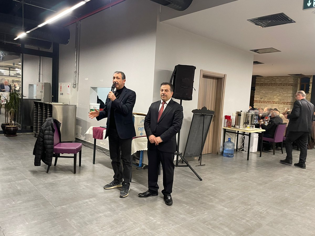 TuranHocaoglu's tweet photo. Türk Mühendisler Birliğinin geleneksel iftar yemeğinde dost, arkadaş ve meslektaşlarımızla buluştuk. İstanbul'daki Mühendis ve Mimarlar için önemli bir sivil toplum kuruluşu olan Türk Mühendisler Birliği 
Başkanı Sayın Recai Alp ve yönetimine  bu güzel gece için teşekkür ederim. https://t.co/GK72yIMunt