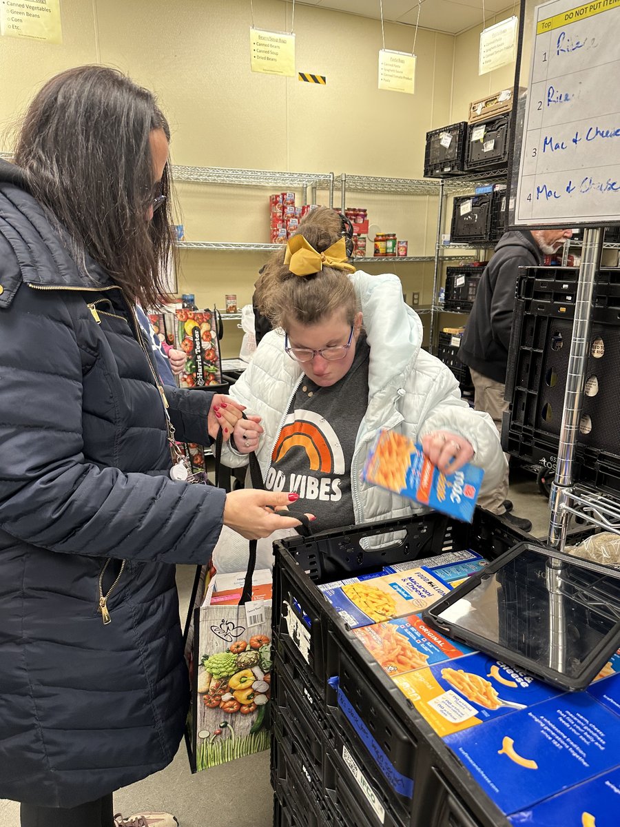 Making a difference together! 🫶 Mrs. Shields’ class enjoyed helping at the Community Shelter and supporting our local community. <a href="/ucpsnc/">Union County Public Schools</a> <a href="/aghoulihan/">Andrew G. Houlihan</a>