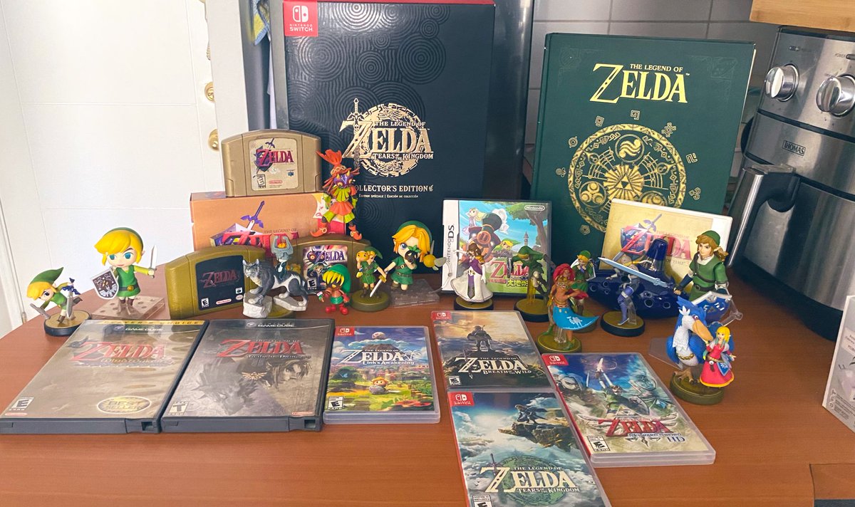 Feliz 40 años de The Legend of Zelda, adoro esta saga con todo mi corazón, adoro poder haber coleccionado tanto.