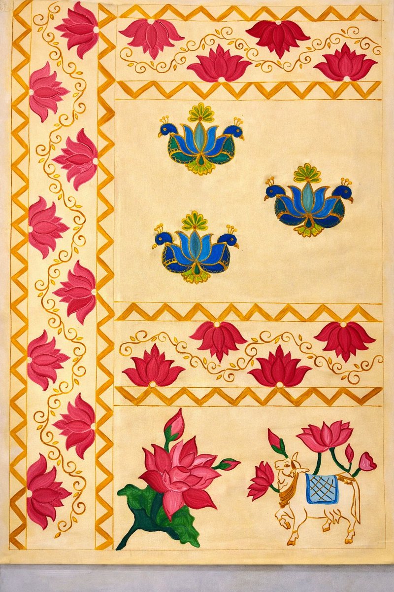 imkashyp's tweet photo. College project – Hand-painted saree design inspired by traditional Indian motifs (Lotus &amp; Peacock).
Exploring surface ornamentation and border placement.
Open to internship opportunities in textile &amp; fashion design.
#FashionDesignStudent  #HandPainted https://t.co/u3zA17arkq