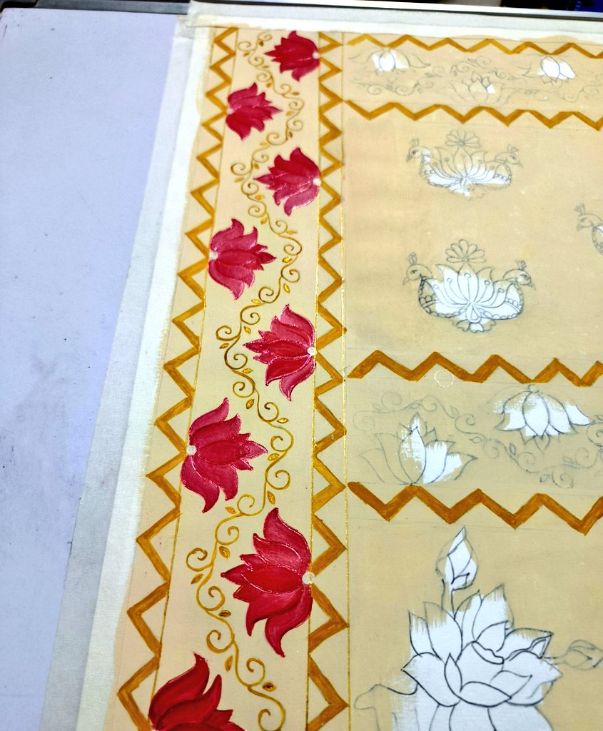 imkashyp's tweet photo. College project – Hand-painted saree design inspired by traditional Indian motifs (Lotus &amp; Peacock).
Exploring surface ornamentation and border placement.
Open to internship opportunities in textile &amp; fashion design.
#FashionDesignStudent  #HandPainted https://t.co/u3zA17arkq