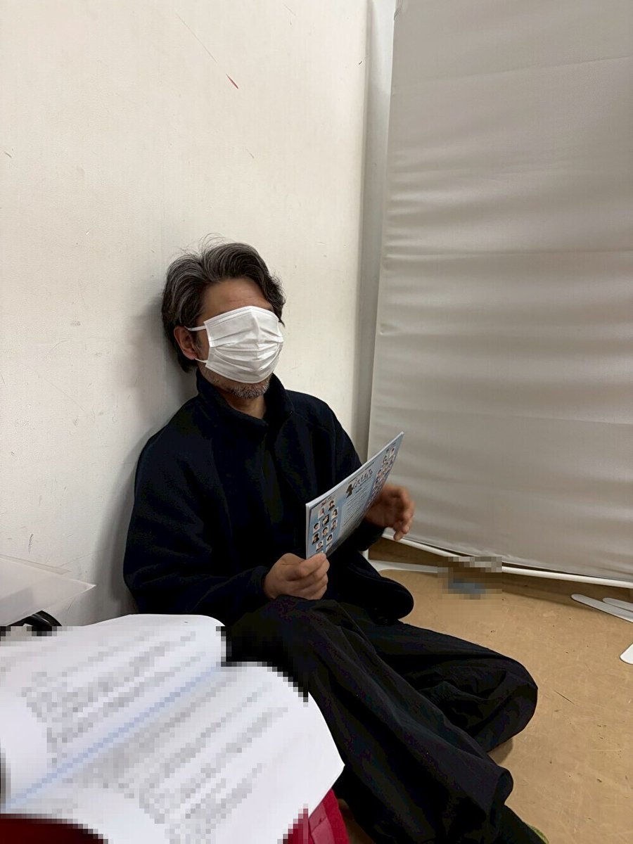 前回修正されたことが
次回元に戻っちゃう
若いころそういう事が実に多かった
なので
できるだけ元に戻っちゃわないように心がけている
歩みは遅くとも
少しでも前に
周りの人々の愛情とかそういったものを
それがどんな形のものであっても
なるべくならば裏切らないように
演劇の話です
#小栗銀太郎