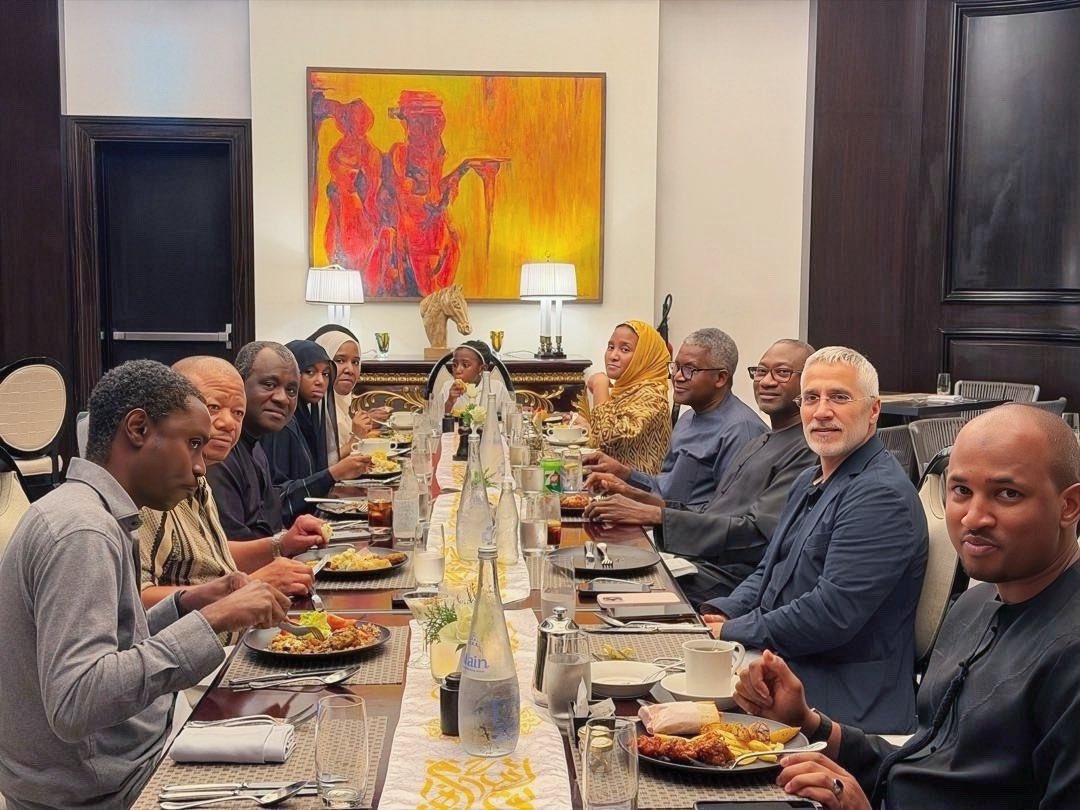 Femi Otedola breaking fast with Dangote in Abu Dhabi 🙄