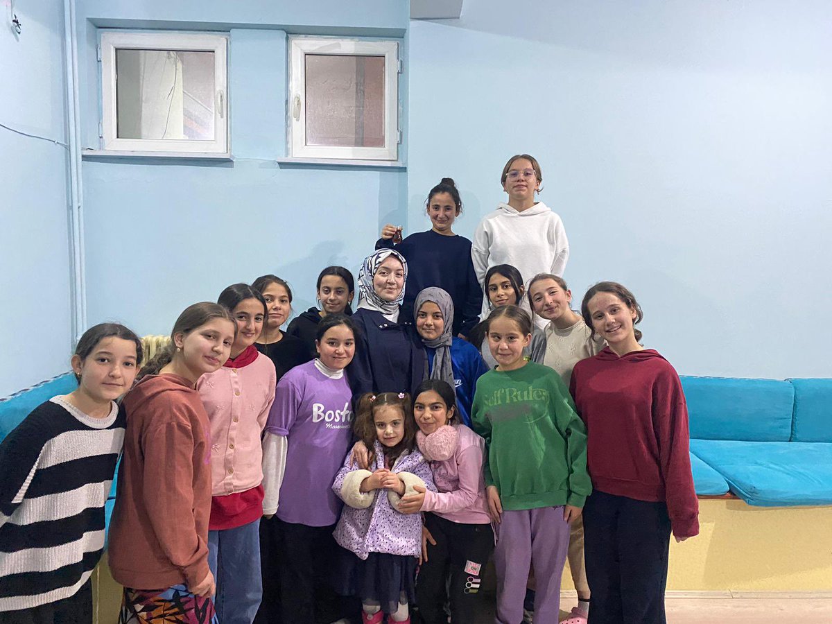 Göktepe Yatılı Bölge Ortaokulunda İftar Programı Gerçekleştirildi.

Sayın Kaymakamımız Furkan AVCI ve eşi Rabia AVCI Hanımefendi Göktepe YİBO  öğrencileriyle  iftar programında bir araya geldi. Ardından öğrencilerle sohbet edilerek deneyim aktarımı gerçekleştirildi.