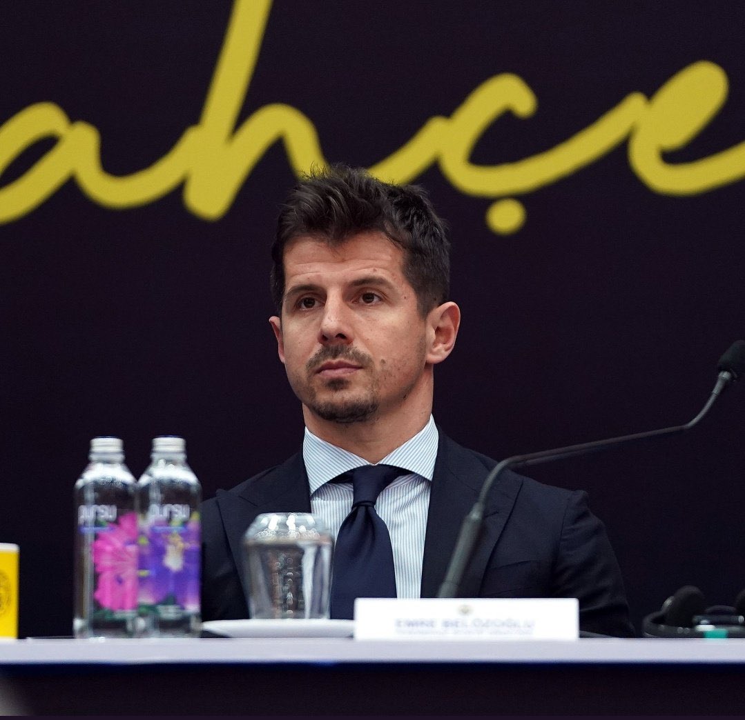 SALÇA :d tweet media