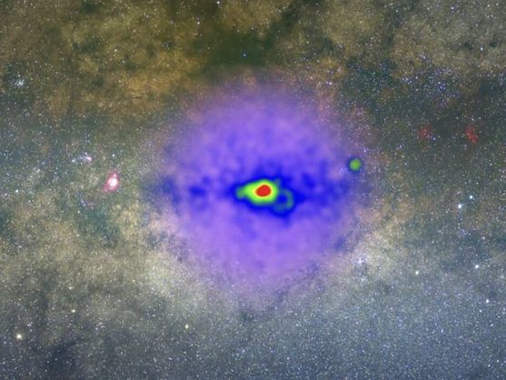 COSMOS/ SOMETHING FROM DEEP SPACE
It "shot" us with gamma rays for 7 hours, and we finally know what it was. The phenomenon has become the longest-lasting burst ever recorded, lasting approximately 25,000 seconds...
…imasnoticiasdeastronomia.blogspot.com/2026/02/cosmos…