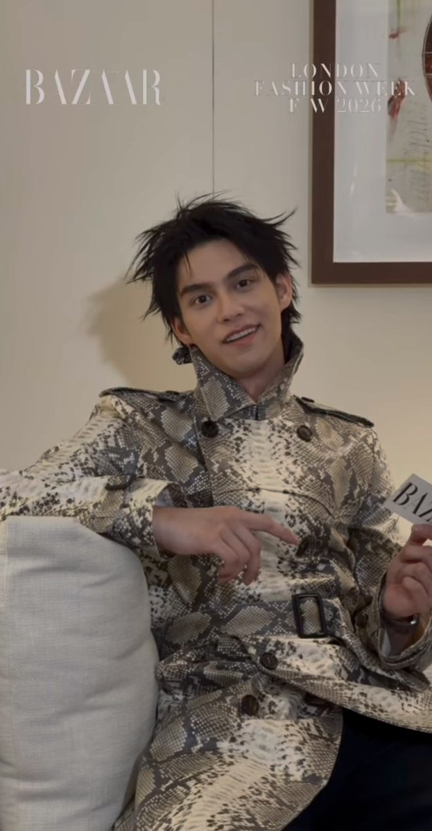 I love Bright's energy today! That smile really suits you 🙆🏻‍♀️😘❤️

BRIGHT LFW 2026
#BurberryAW26xBRIGHT
#Burberry
#BurberryxBRIGHT
#bbrightvc