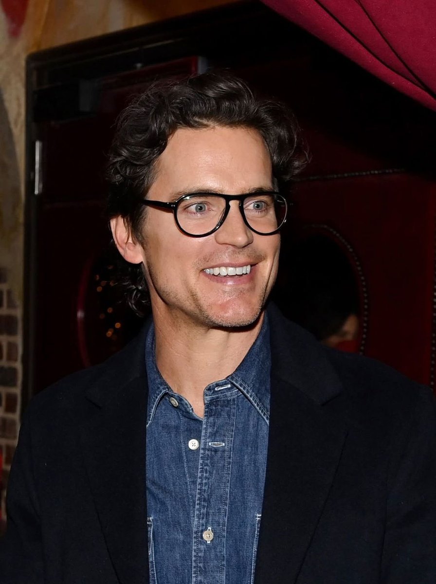 Wishing you everyone a beautiful evening and
 a good night 😴✨#MattBomer