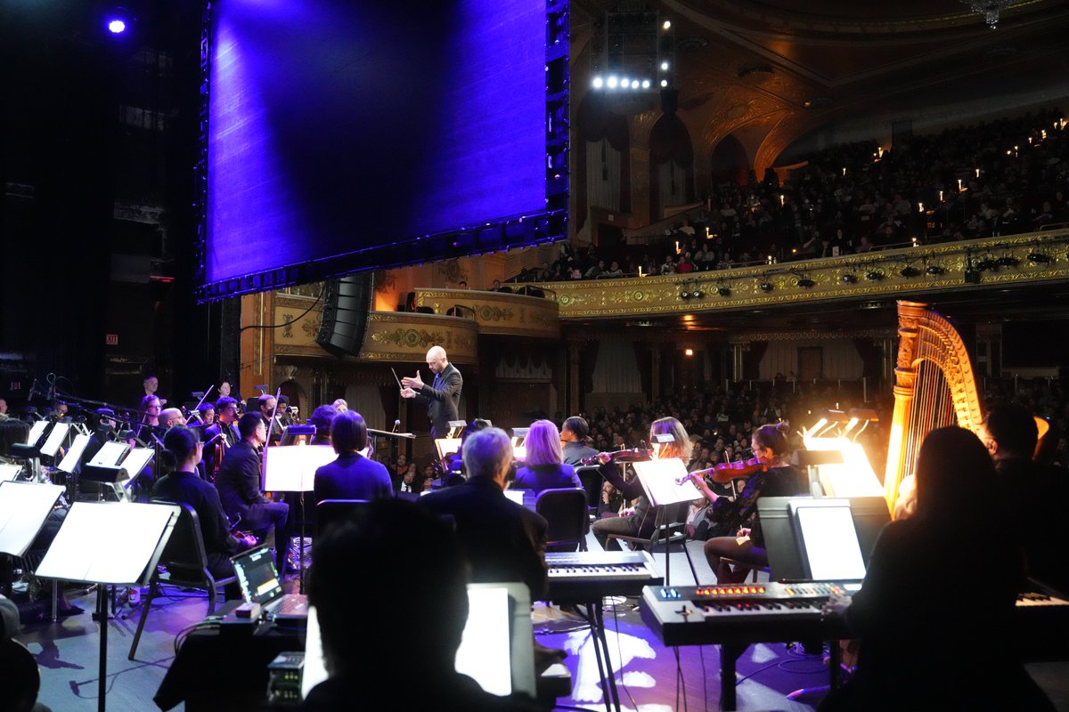 DCFilmsInConcert tweet media