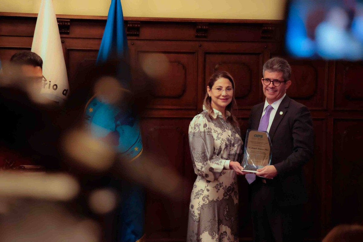 OPSGuate's tweet photo. La OPS/OMS reconoció el liderazgo del @MinSaludGuate en la decisión de Estado que consolidó la posición internacional de Guatemala en control del tabaco.
🔗 https://t.co/WSE0gYGjcN
#SaludPública #Guatemala #OPSOMS https://t.co/lWUyRhFqfz