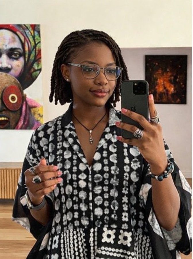 <a href="/guzu_p/">KING CHIDI</a> Maybe her management will soon apologize without her consent.
Stubborn management.
