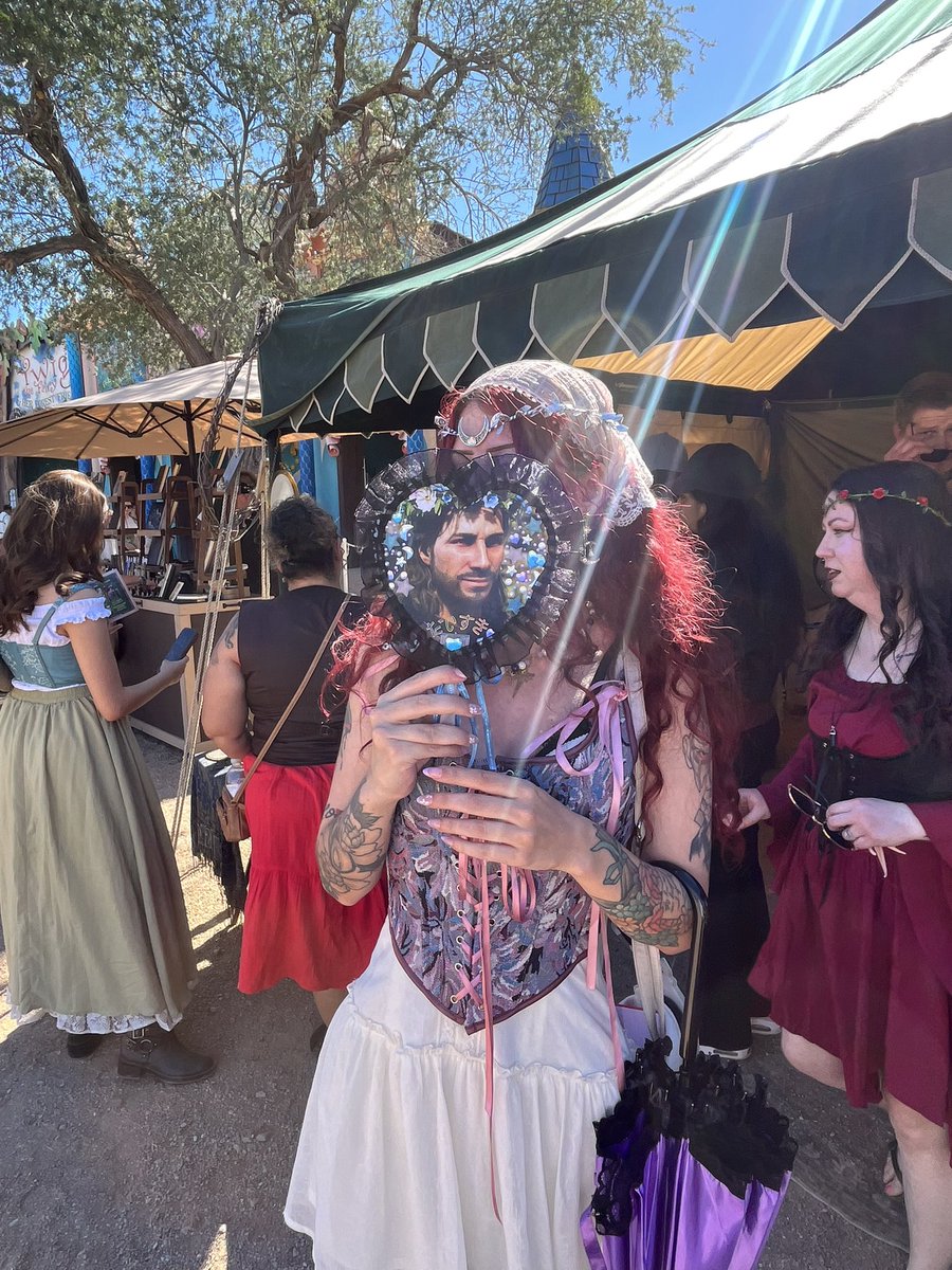 gillian🌛 tweet media