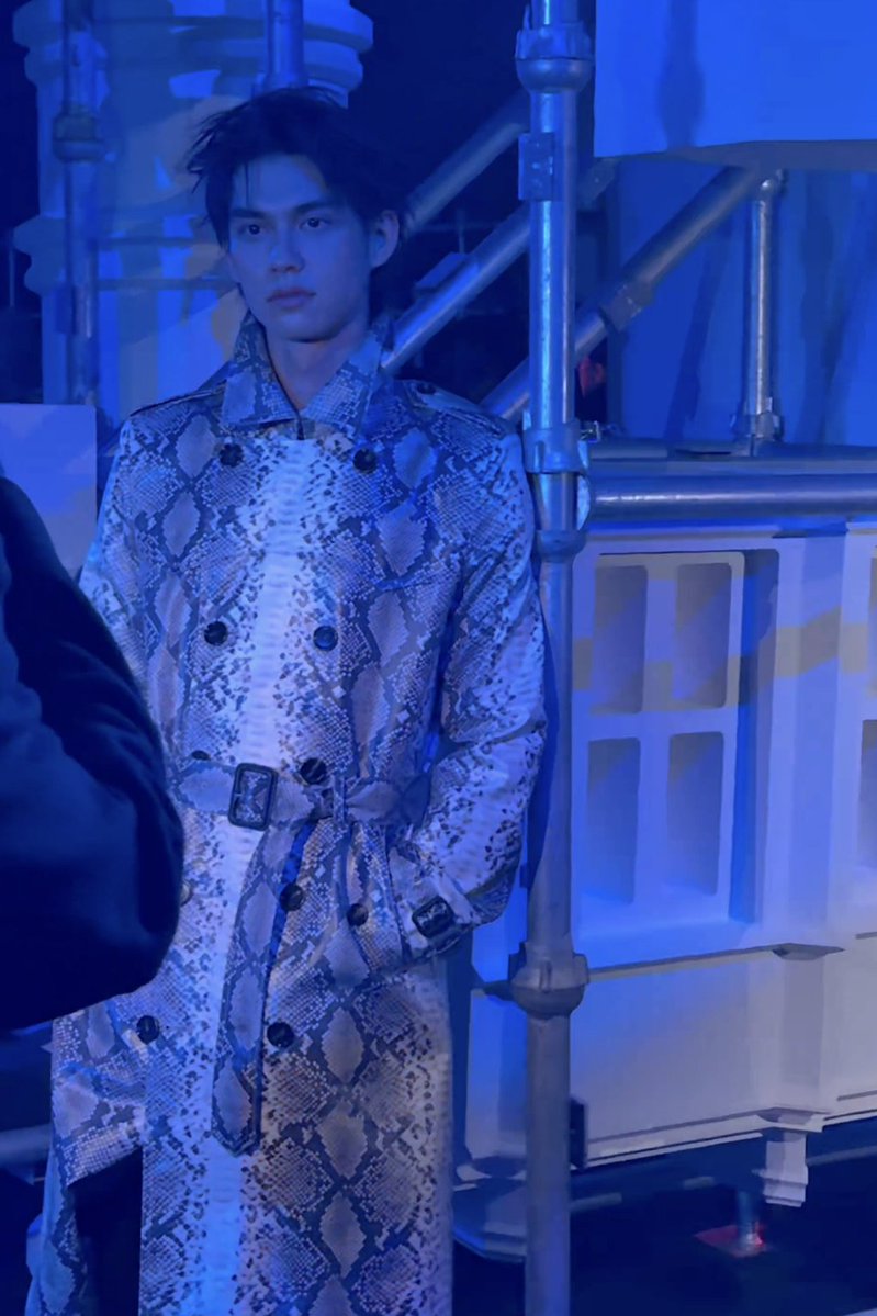 His confidence shines through in this look.

BRIGHT LFW 2026
#BurberryxBright
#BurberryAW26
#BurberryAW26xBRIGHT
#Burberry #bbrightvc