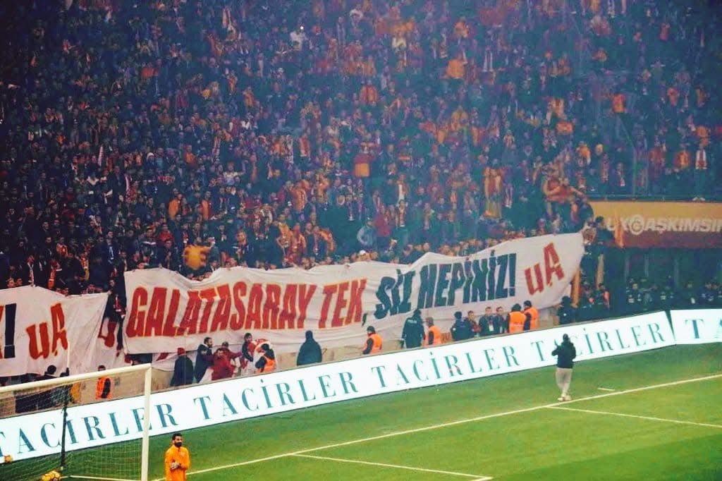 Herkes kalbinin ekmeğini yer.. 
#FBvKSP